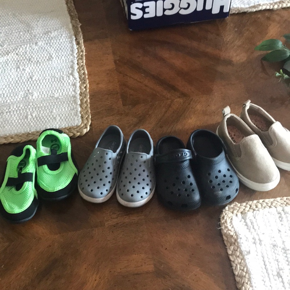 Lot of toddler size 5 shoes